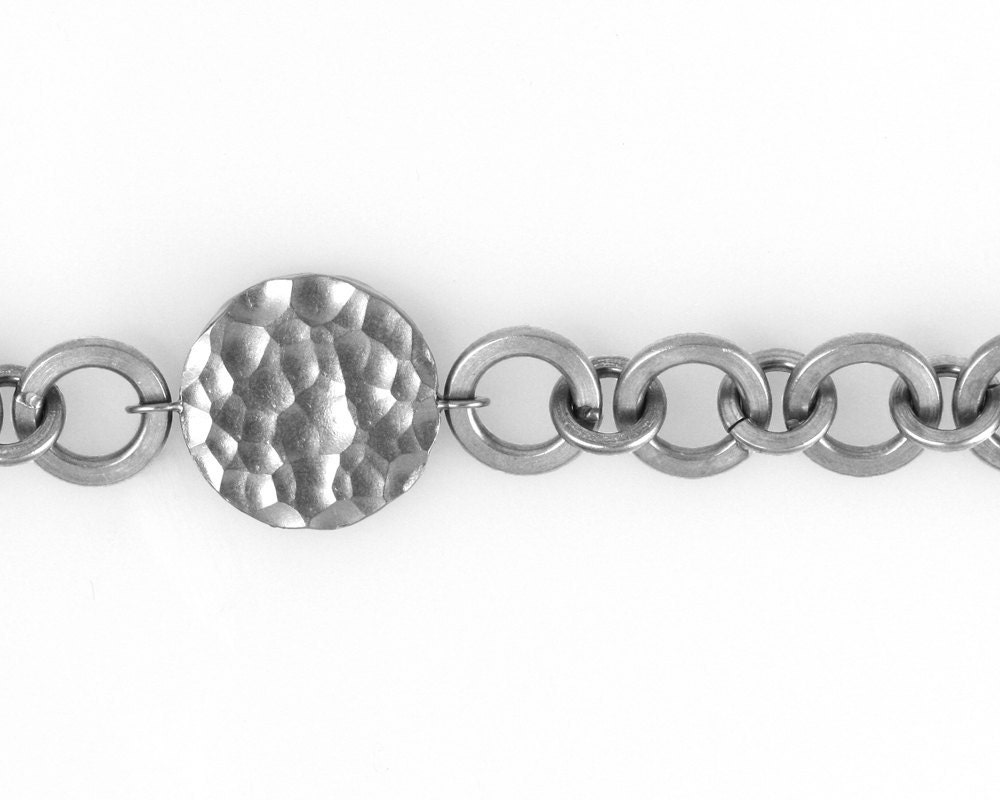 men's stainless chain with hammered accent . bracelet