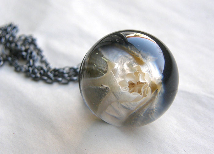 Rose Pendant Small