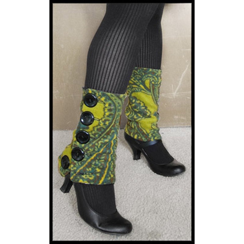 Buttoned up Legwarmers..