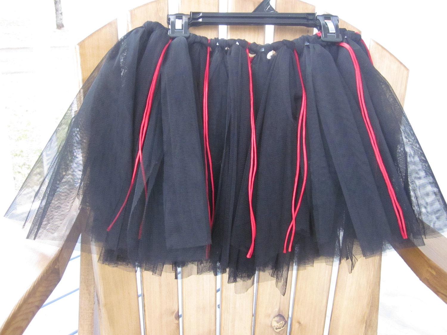 Tutu in Black, stretch waist with red accent