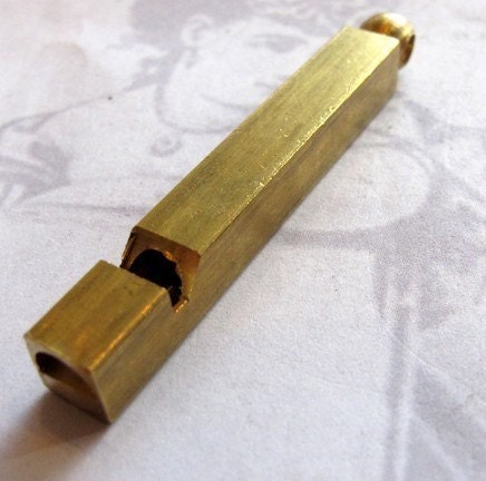 Brass Whistle Pendant (1X) (M598)