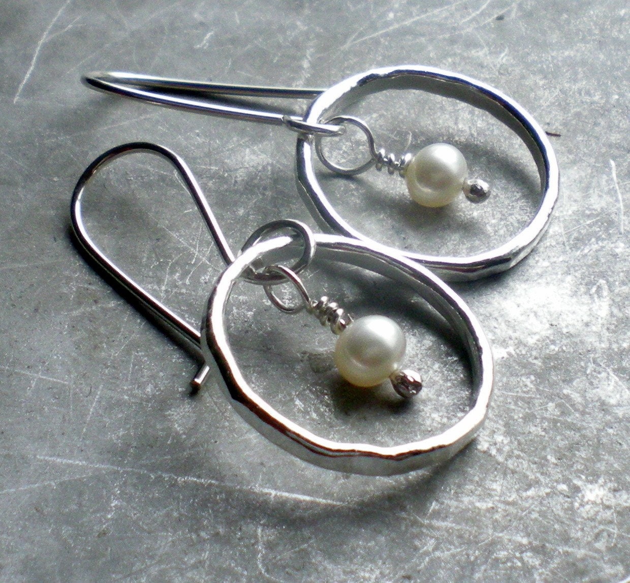 Jennifer Earrings with White Pearls
