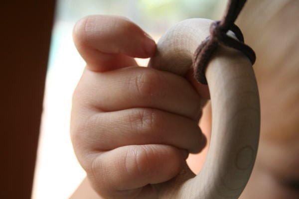 WOODEN Grabbing and Nursing Necklace - ALL natural - NO chemicals 