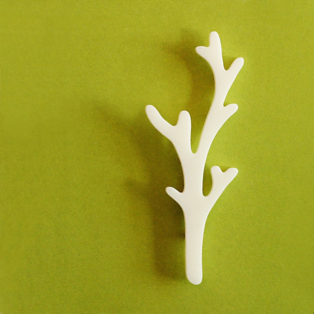 Brooch - Coral design - Soft white
