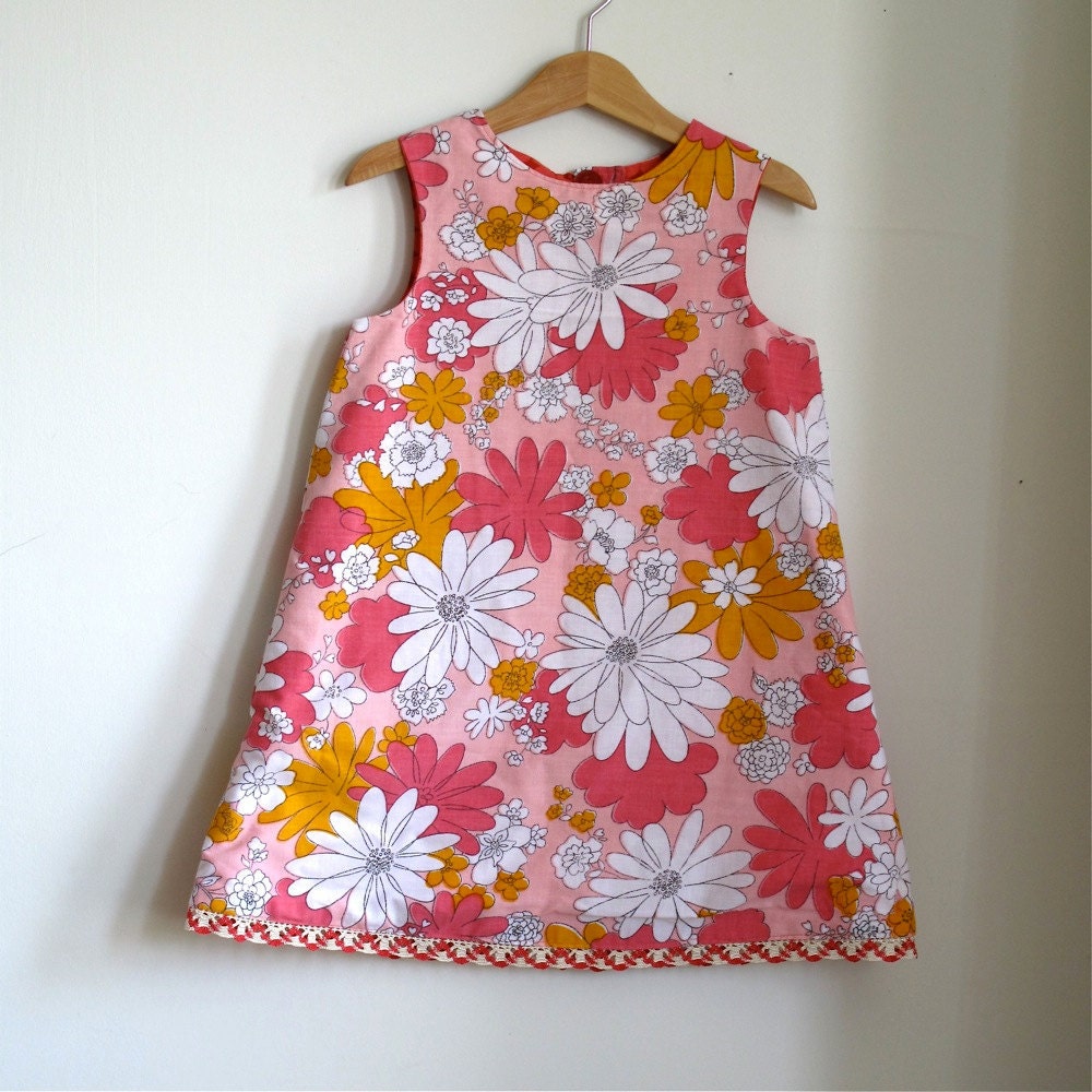 Toddler girls reversible dress - peach flowers and orange dots - size 4T children's clothing