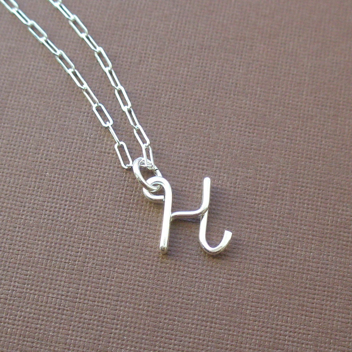 small letter H necklace (sterling silver wire letter)
