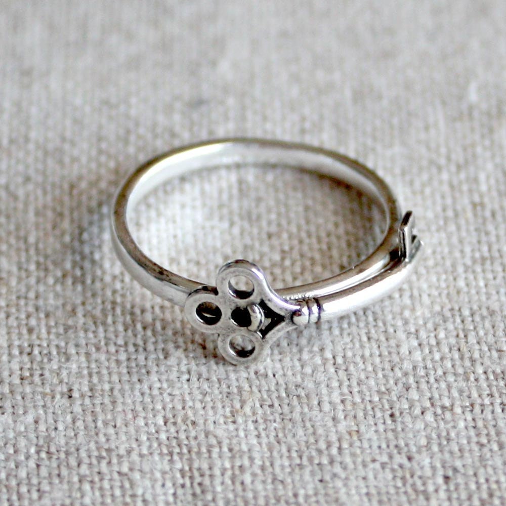 Skeleton Key Sterling Silver Ring - sizes 6, 7, 8 available