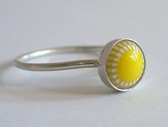 The Bee's Knees Ring