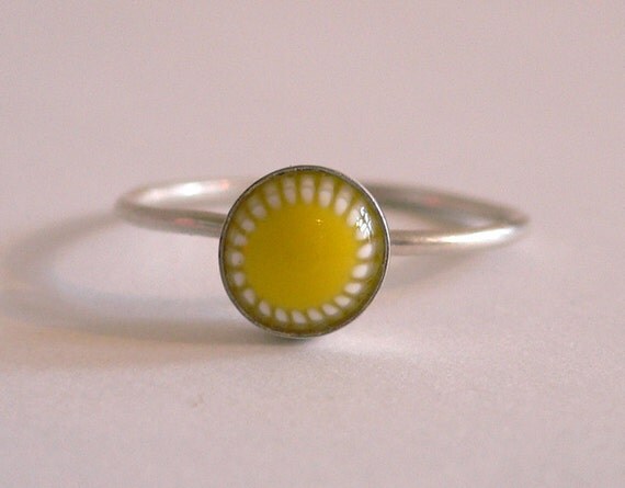 The Bee's Knees Ring