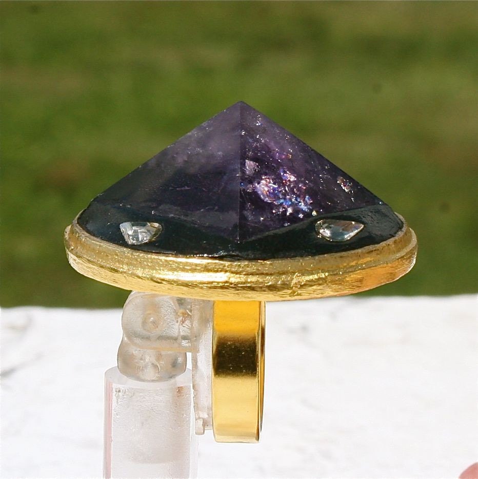 limited edition amethyst pyramid goldplated ring