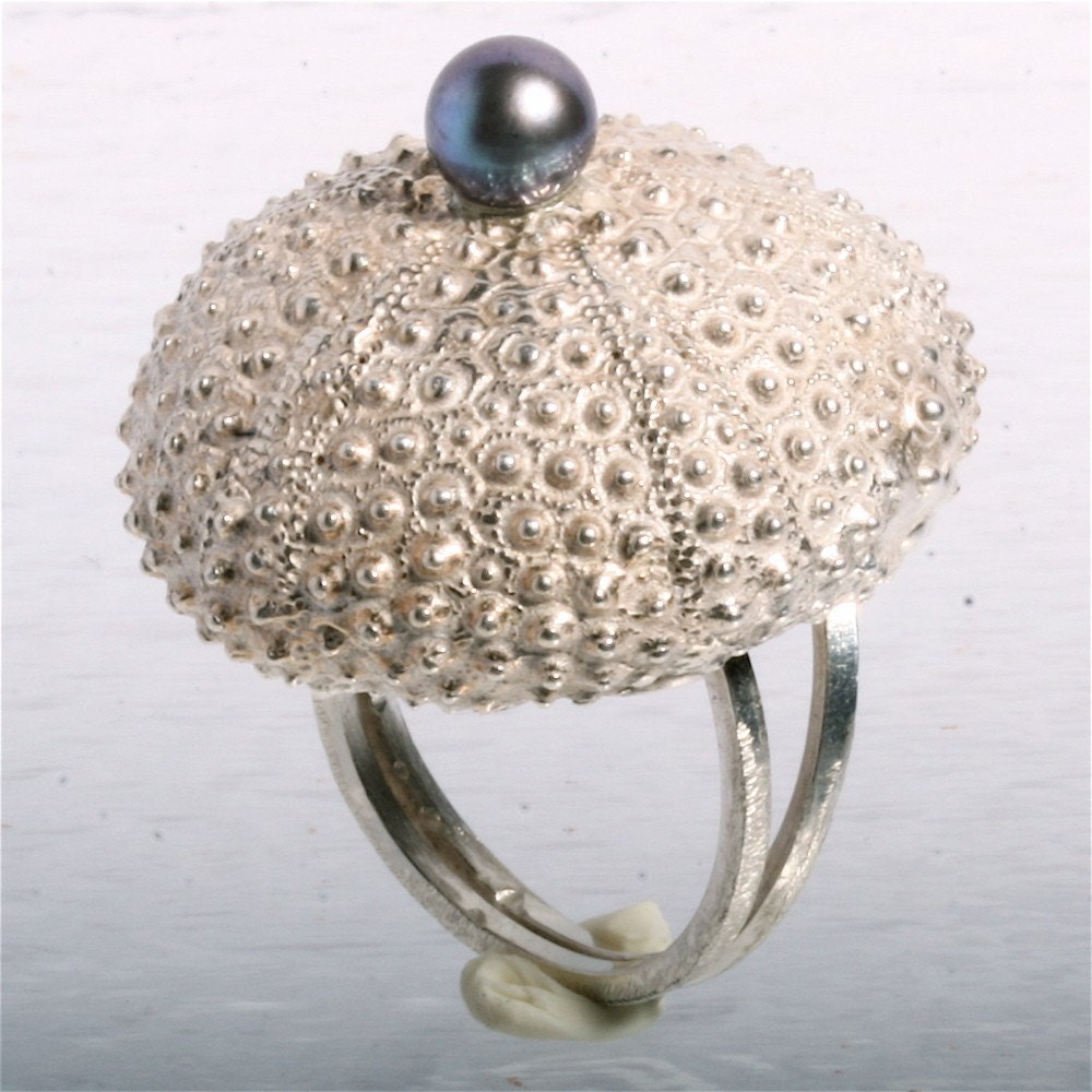 Sterling silver sea urchin adjustable ring with a black pearl