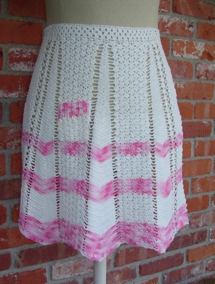 Vintage Apron half style handcrocheted white and pink cotton