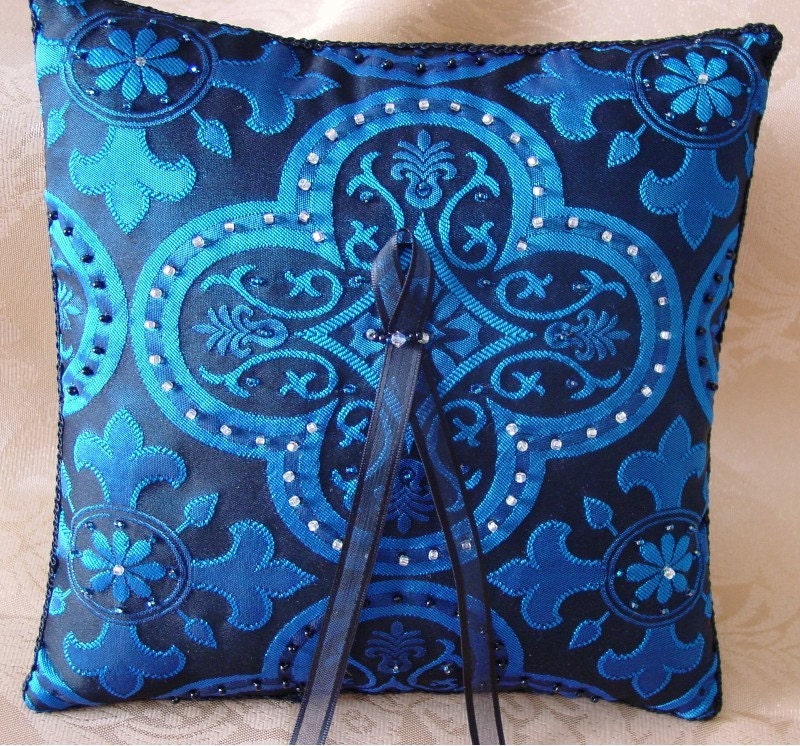 Newest Renaissance Handmade Ring Pillow - Azure Sable - Hand Beaded Quatrefoil Cross