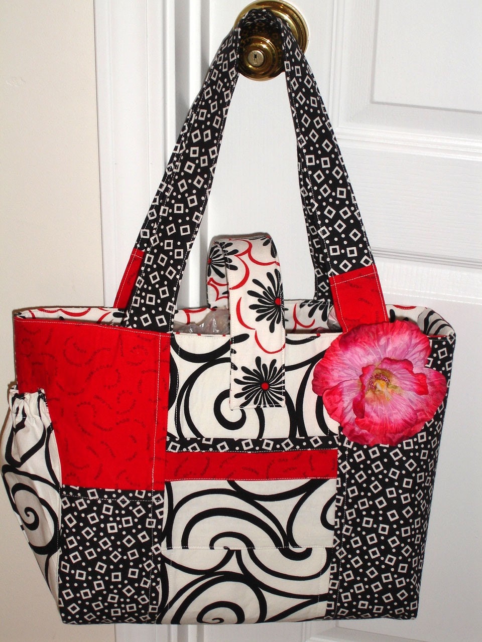 Gorgeous Tote Handbag  - On The Go  with Black/White/Red