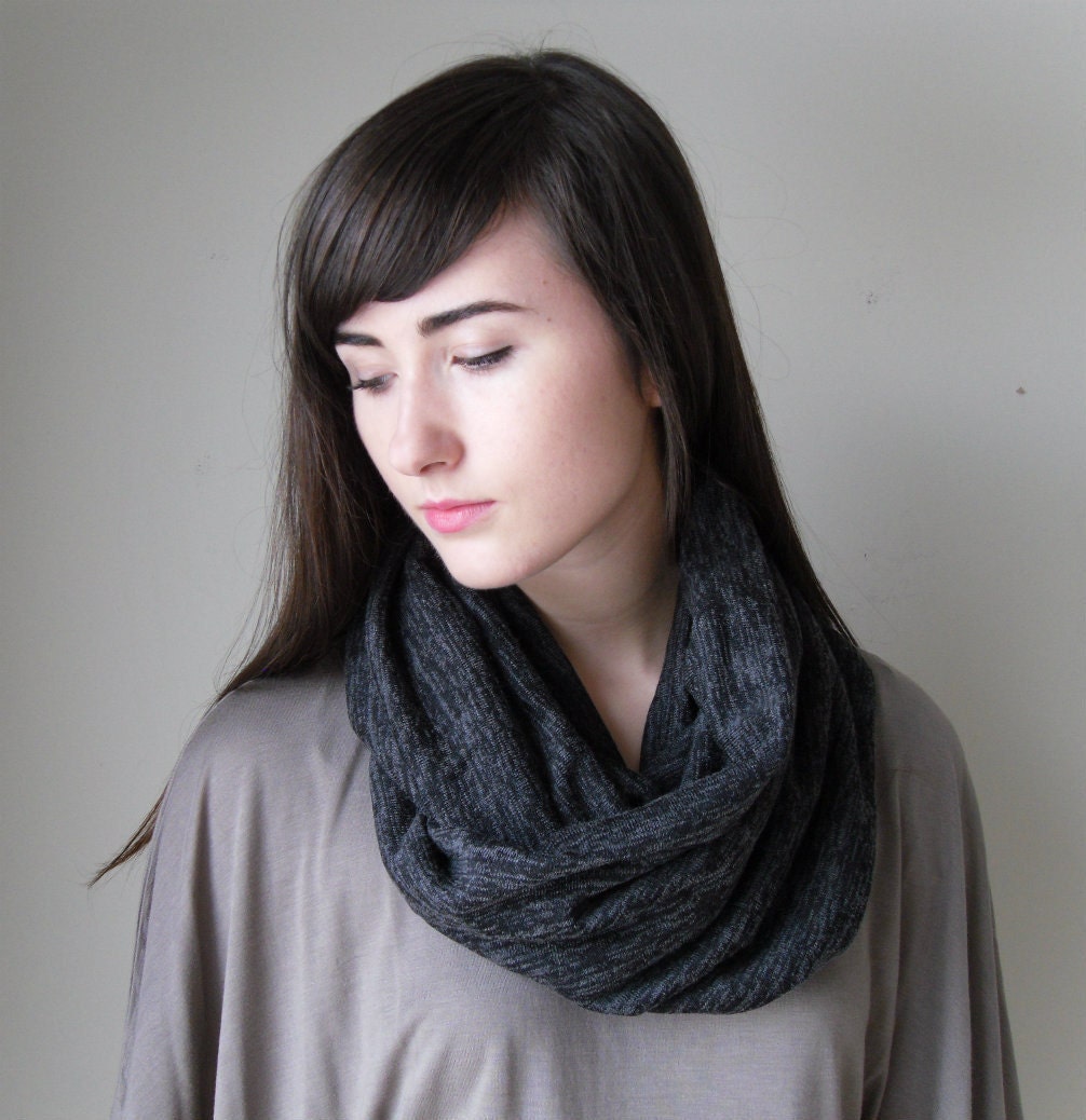 CLEARANCE Chunky Circle Scarf, Infinity Scarf in heathered black/grey sweater knit