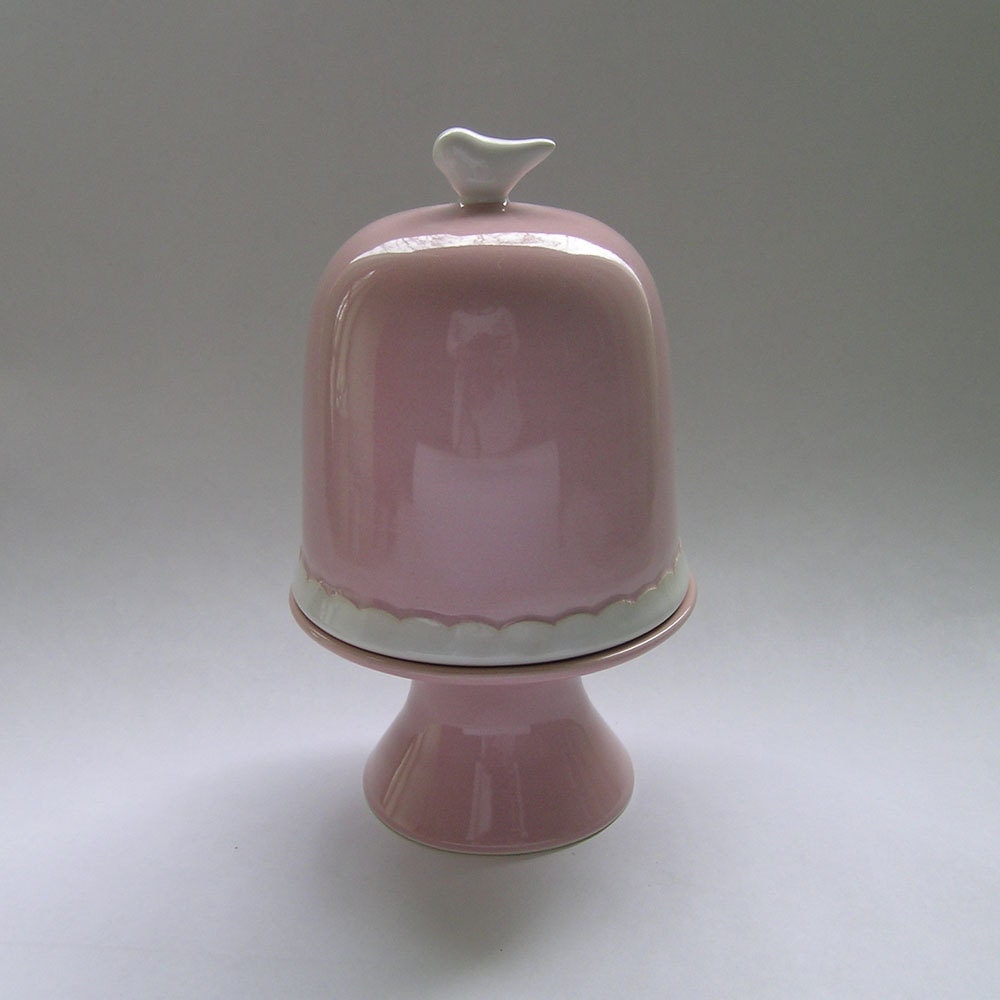Bird Ceramic Cupcake Stand with Scallop Bell Jar in Pink