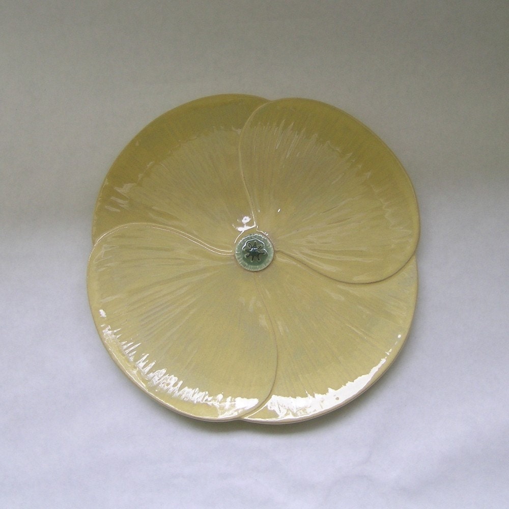 Poppy Ceramic Serving Plate in Yellow