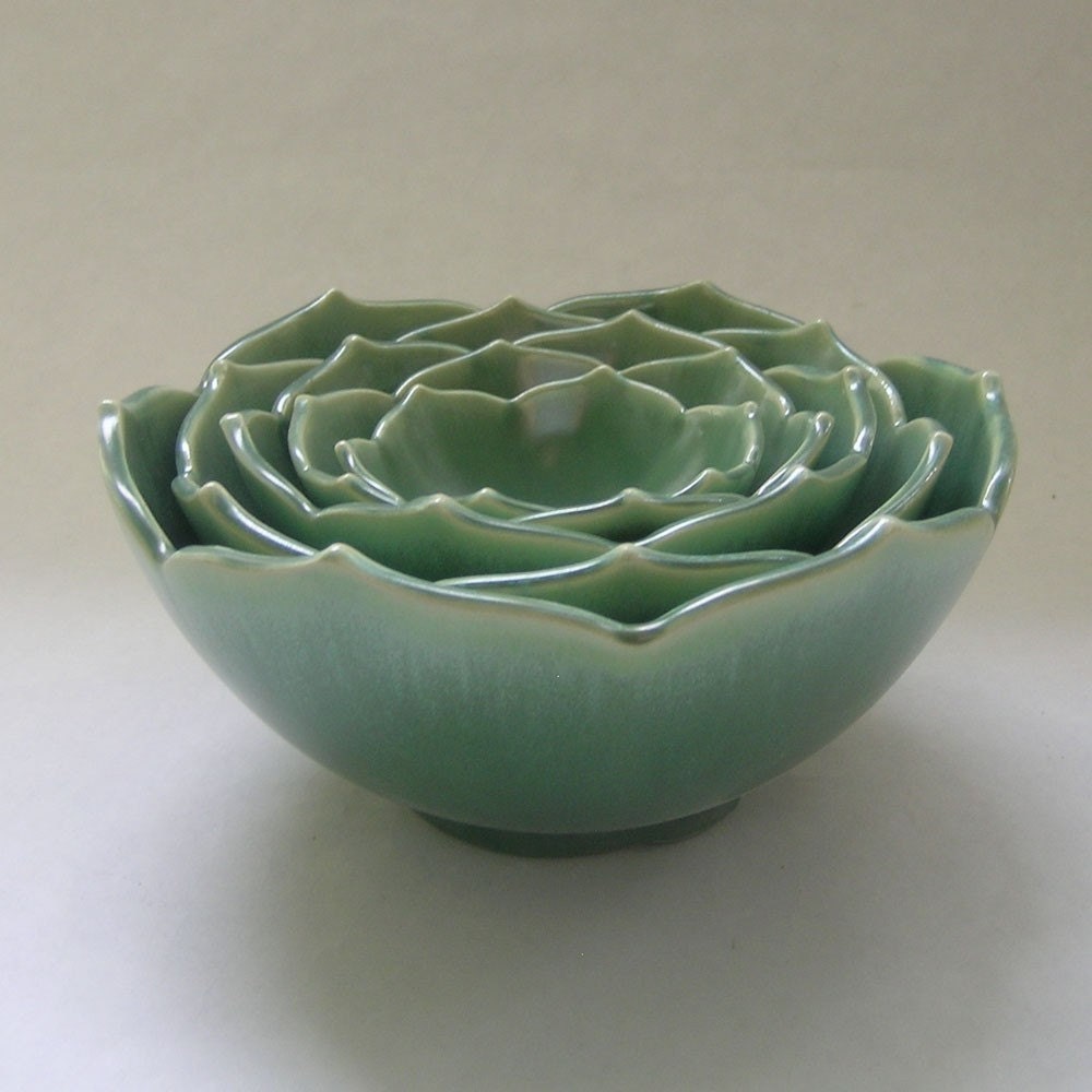 Ceramic Nesting Lotus Bowls Set of Five in Green