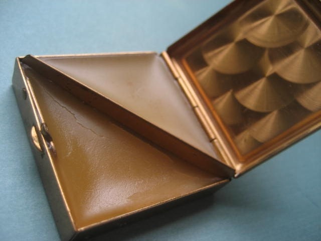 Solid Perfume Duo in Distressed Perfume Compact
