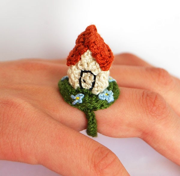 house - crocheted ring