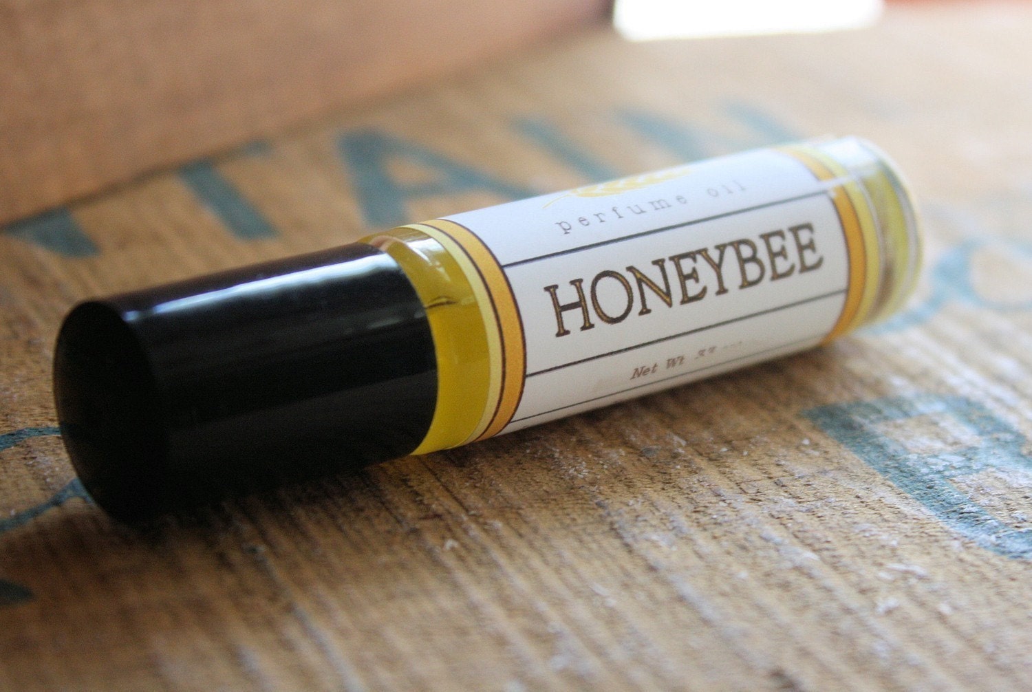 Honeybee Perfume Oil Coconut Hemp Roll On