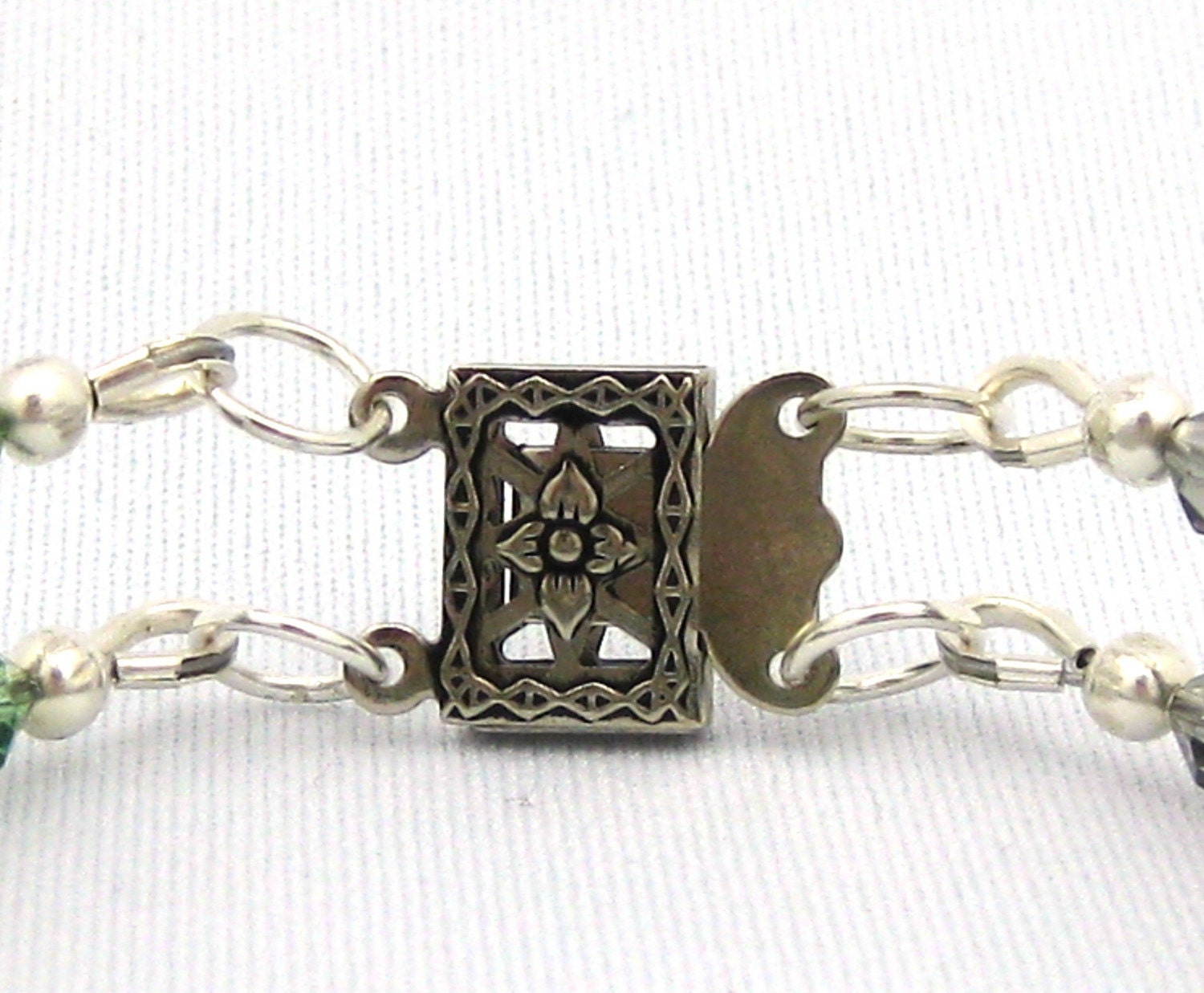 Clover - Bracelet (Green Swarovski Crystals in Silver Plated Beads and Clasp)