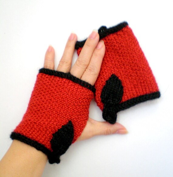 Women Wool Fingerless Gloves aka Texting Gloves - Red and Black Leaf