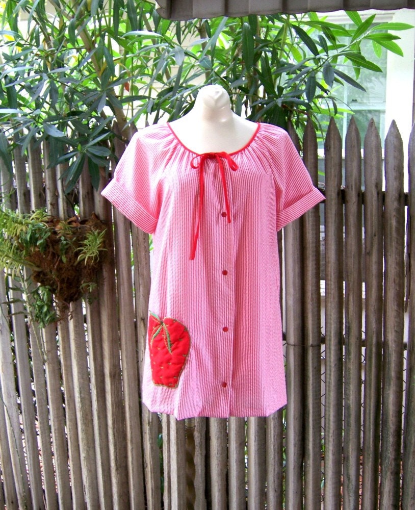 Sweet Strawberry Candy vintage nightie
