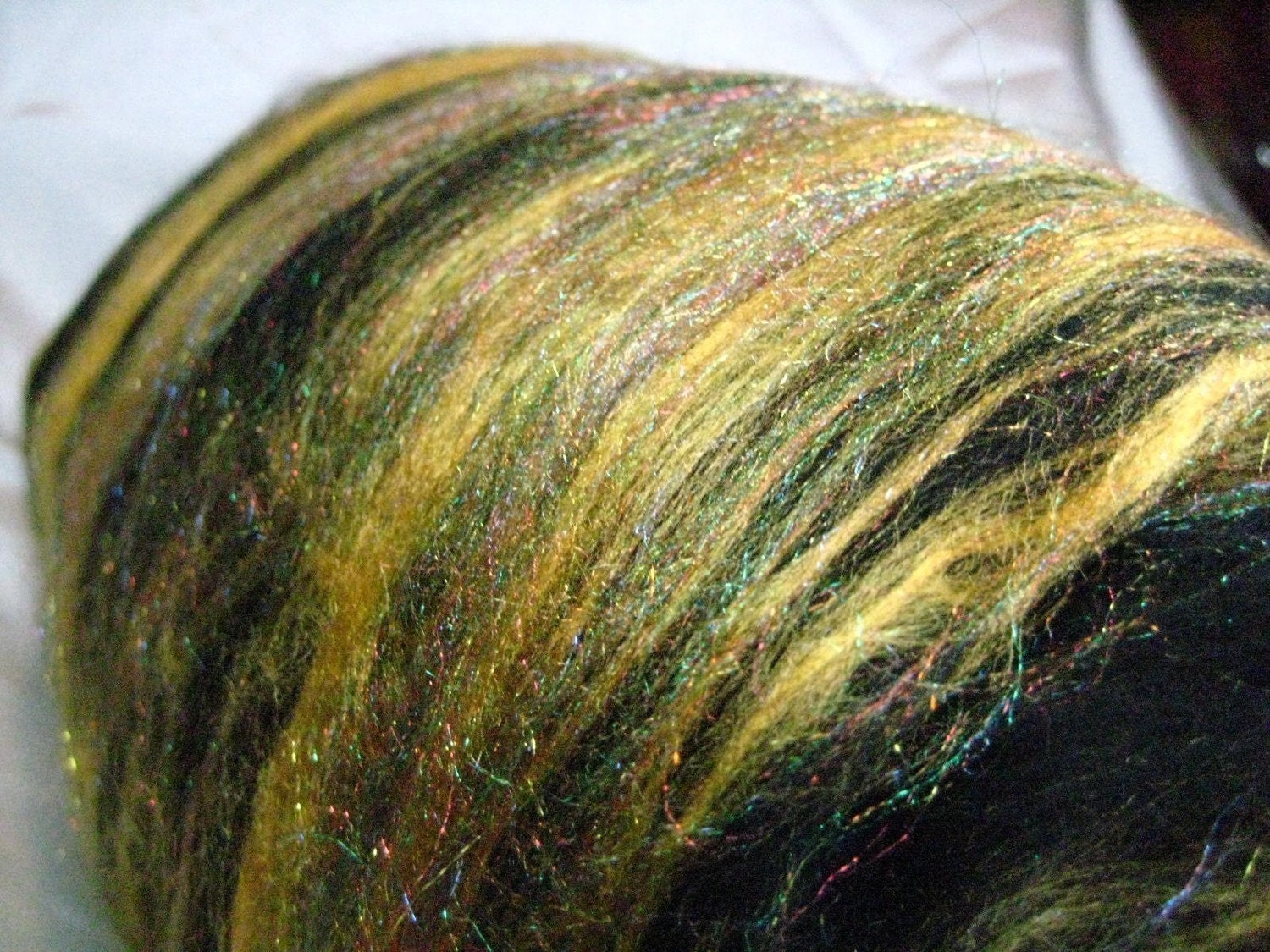CEDAR WAXWING - 3 oz Merino / Bamboo / Firestar