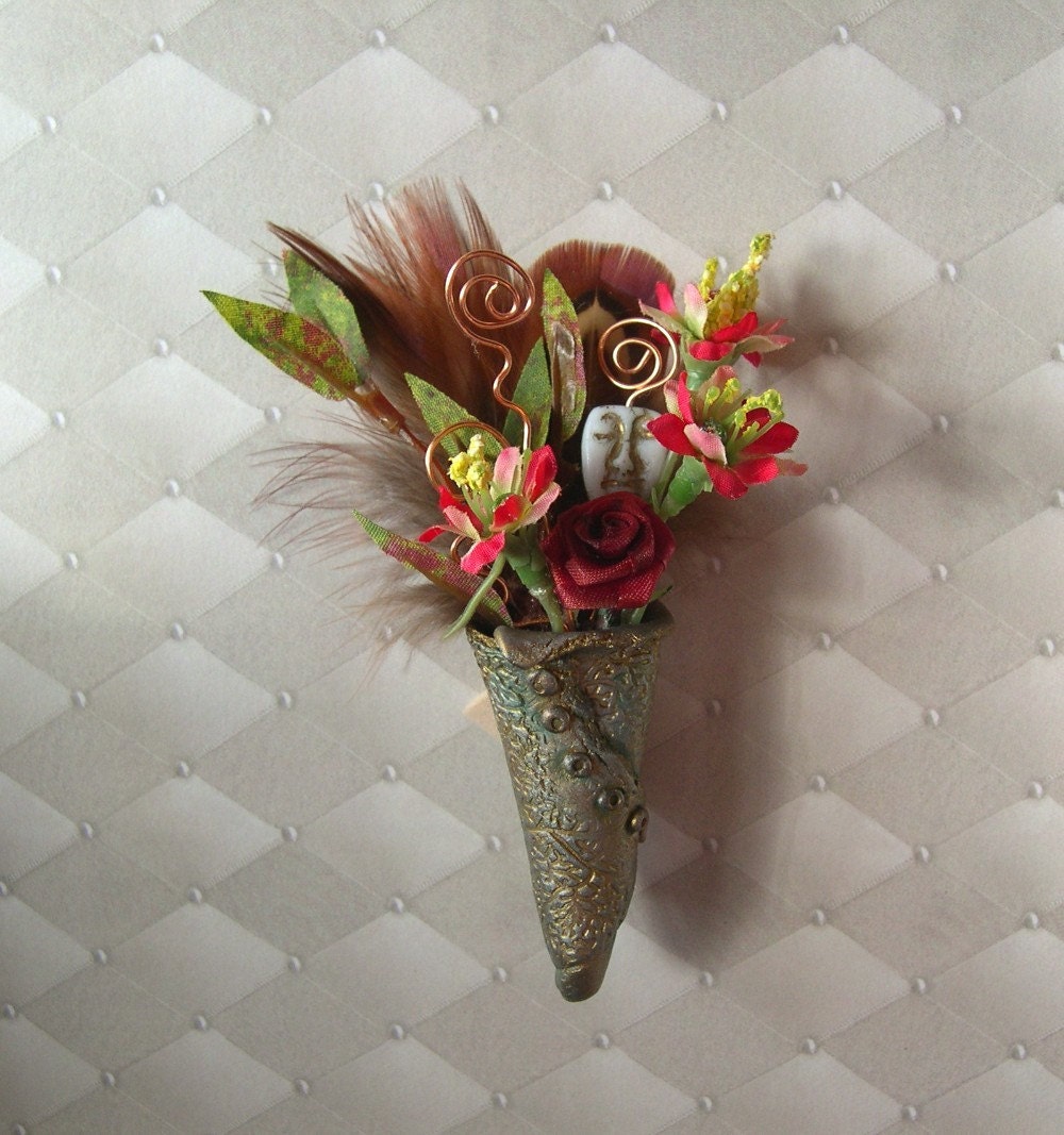 Mini Flower Pocket Pin with Face