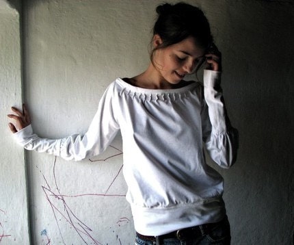Off White jersey top - long sleeve pleated tshirt - womens boat neck sweatshirt - medieval blouse