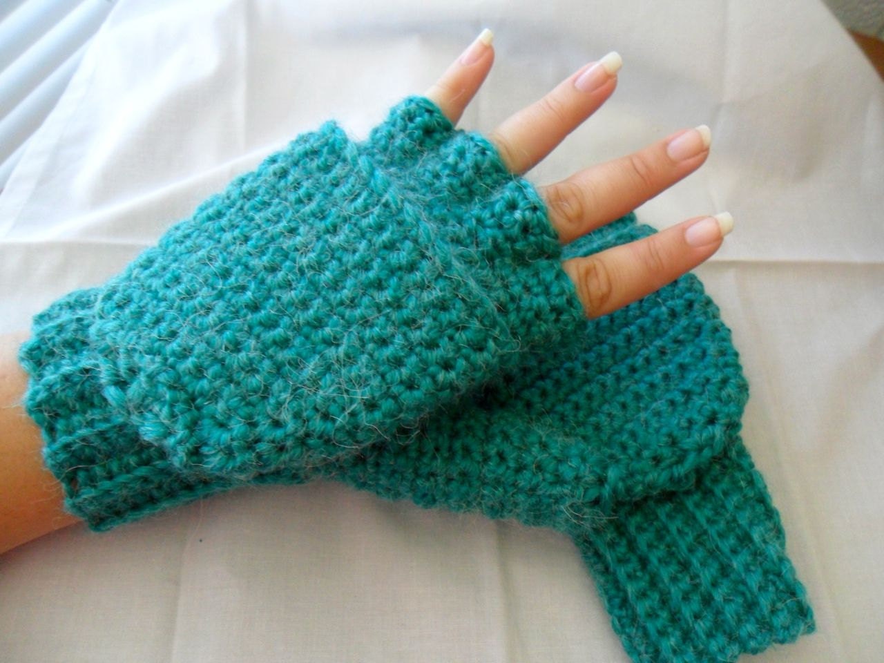 Super Thick and Warm Peacock Blue Alpaca Wool Crocheted Convertible Fingerless Mittens/Gloves - Turquoise Teal Aqua