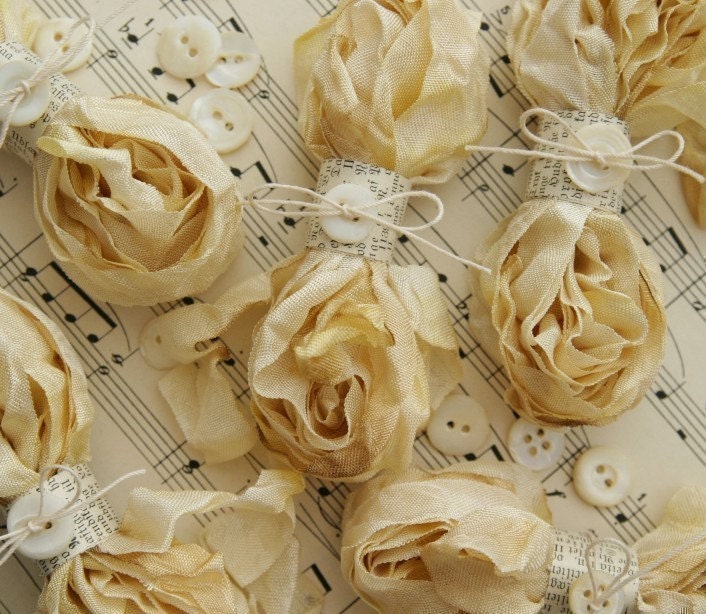 JONQUIL Cabbage Roses Ribbon