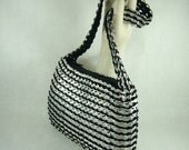 Pop Tab Purse - Medium Zipper Purse