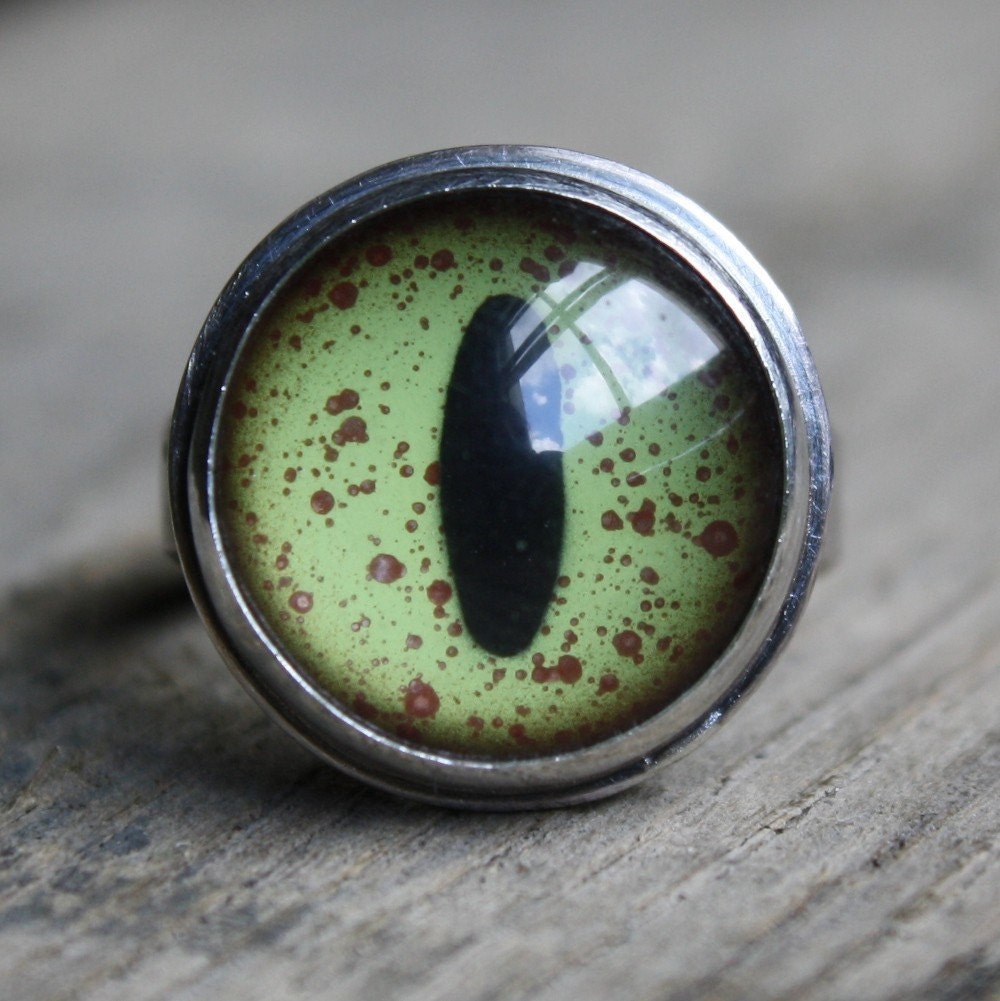 crocodile eyeball ring