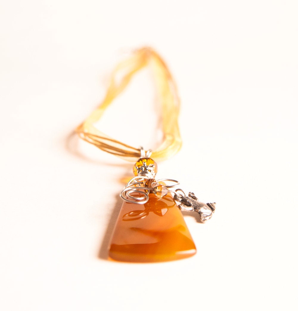 Honey Caramel Brown. Sardonyx Gemstone. Whimsical Swirls. Frog Charm. Summer Pendant. Free Ribbon Necklace Handamde by Bululu Studio