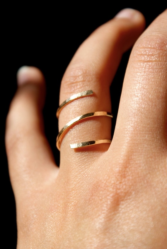 Hammered Spiral ring in Gold