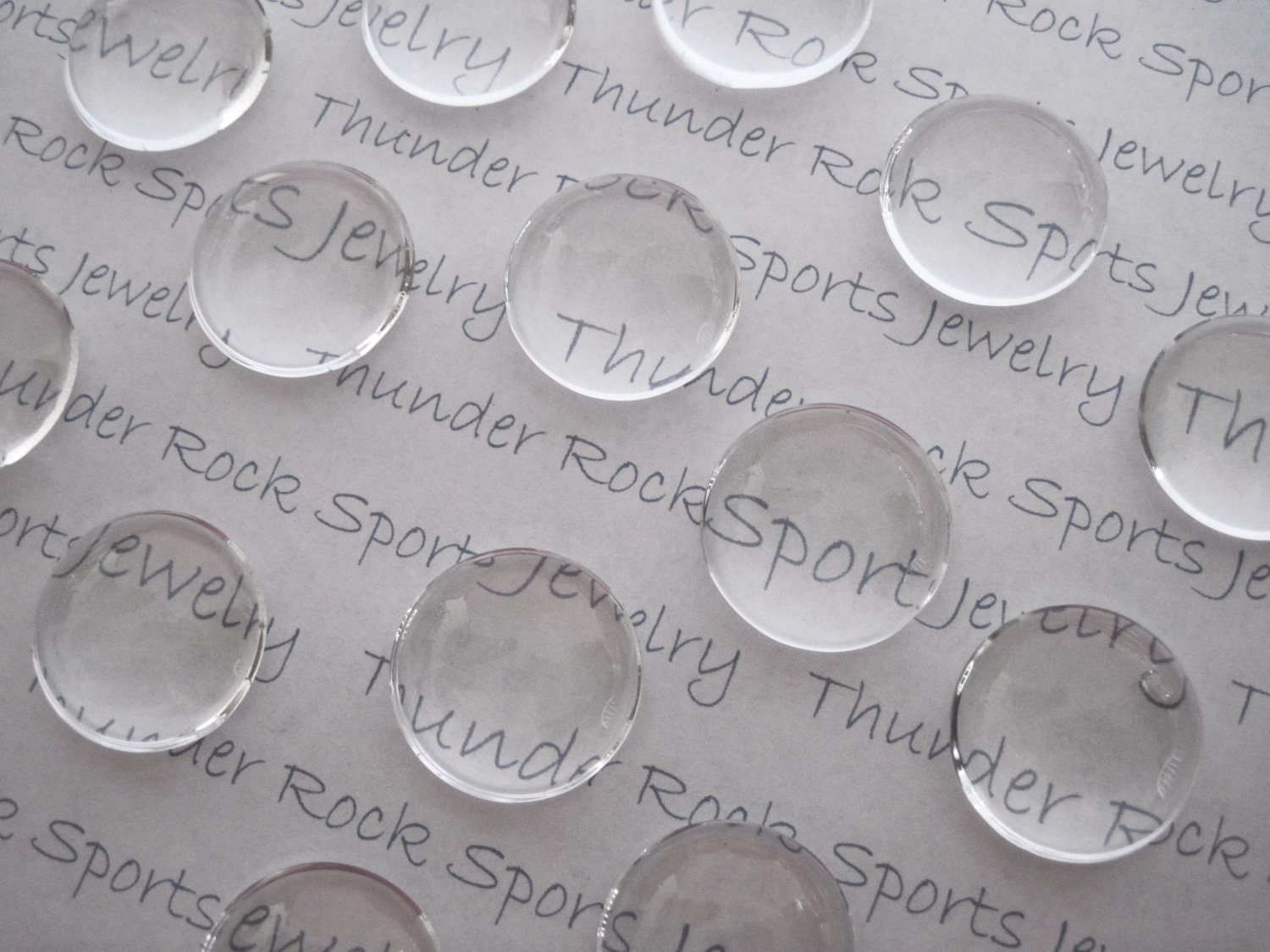 50 Ultra Clear Glass 14mm Domed Half Round Circle Flat Back Cabochons for Jewelry, Pendants, Magnets, Mosaic, Scrapbooking