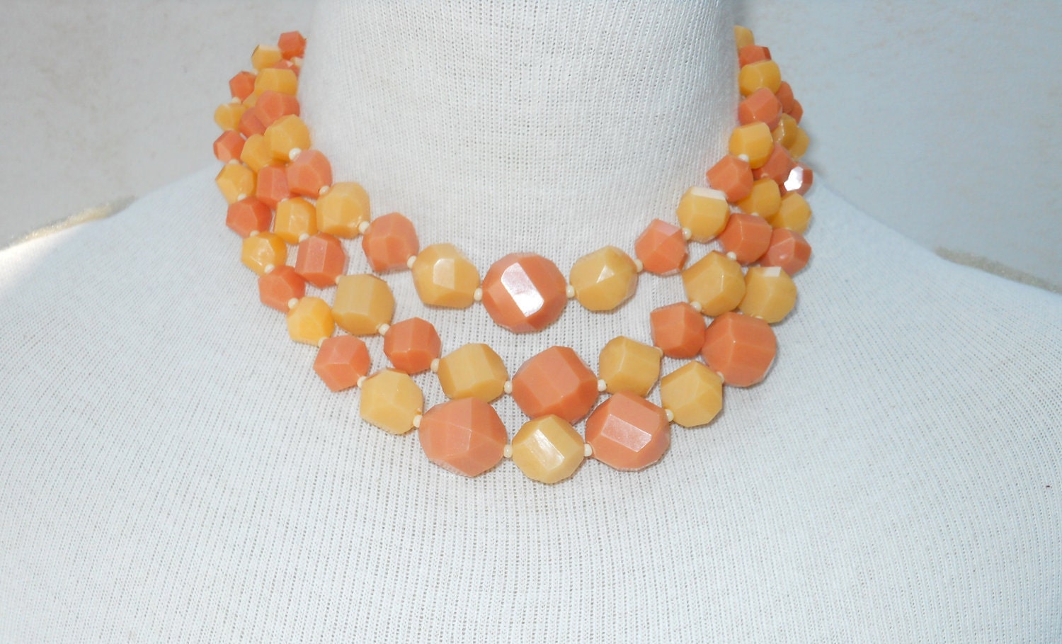 vintage 1950s bead  choker       necklace vintage orange