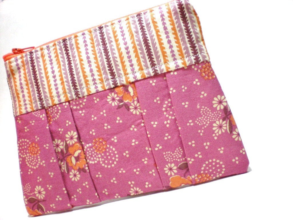 SALE - Raspberry Wallflower Pleated Clutch