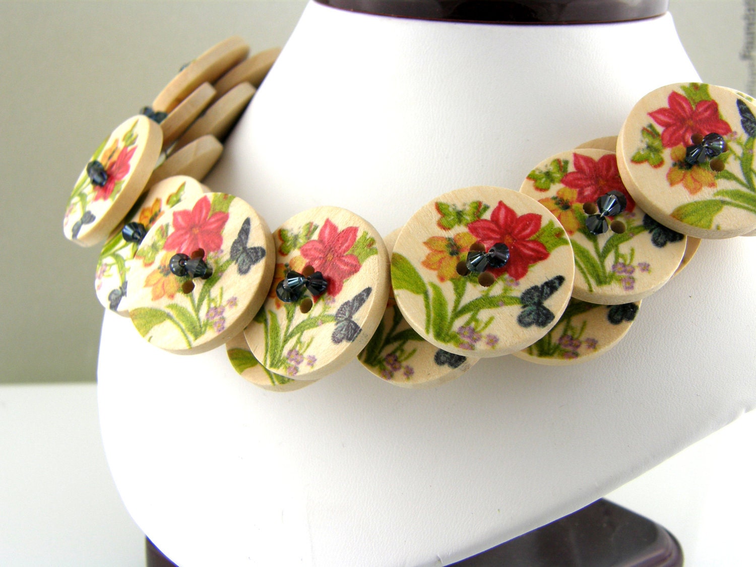 RESERVED  Floral Wood Button Necklace Red and Navy Blue