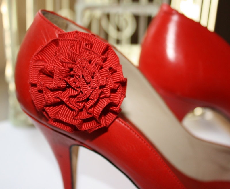 Fabulous Vintage Bandolino Red Shoes 1980s Made in Italy 7M - sadiesez