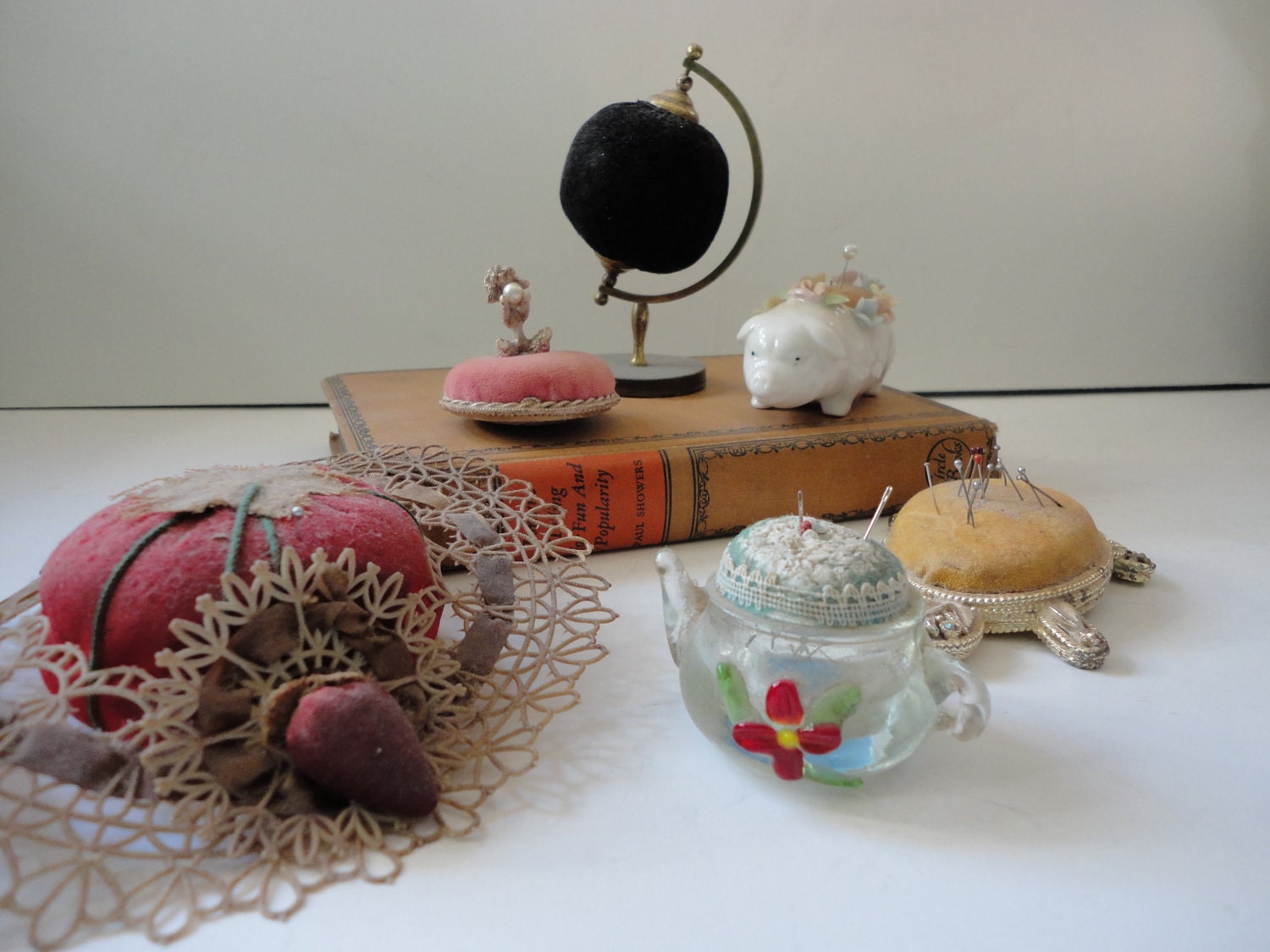 Instant Collection 6 Vintage Pincushions