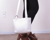 Vintage White Authentic Coach Shoulder Strap Tote Handbag Bag