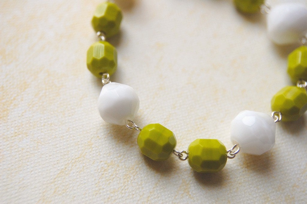 Green and White. Limon. Bracelet