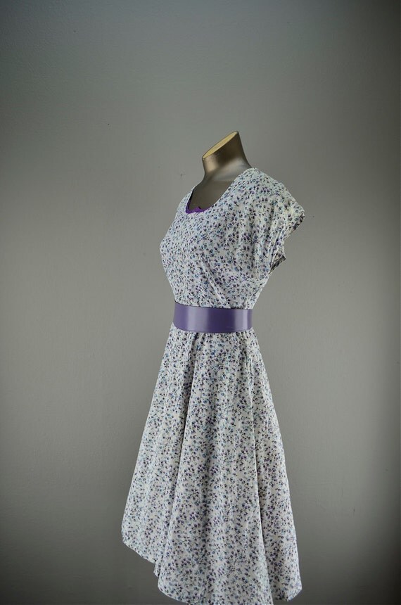 1940s vintage summer dress size small Lilac floral print 40s sweetheart swing wartime era Garden