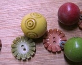Nice Mixed Lot Vintage Buttons Plus FREE SHIPPING
