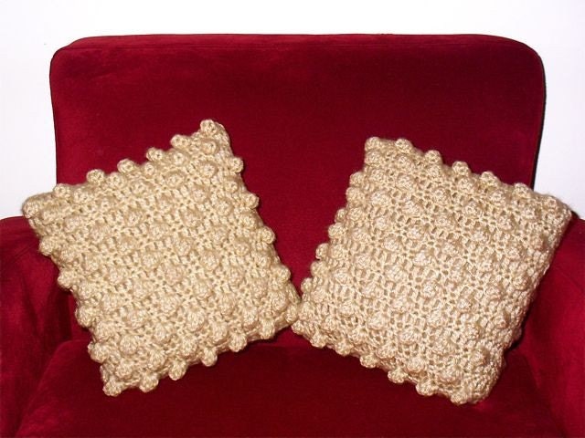 crochet popcorn pillow (tan)