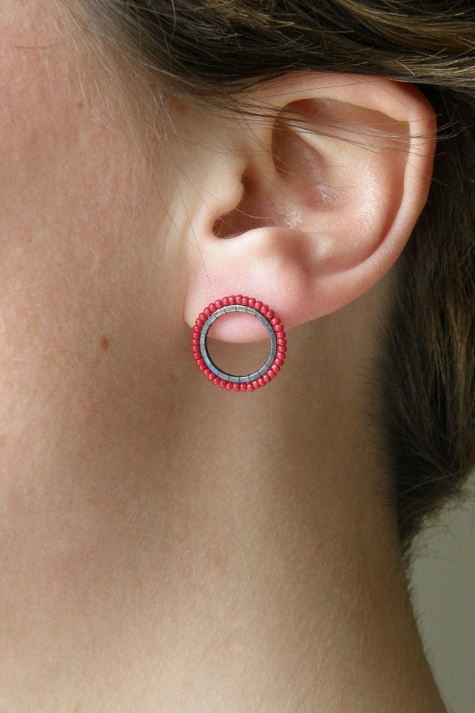 Simple Frame Studs: Poppy