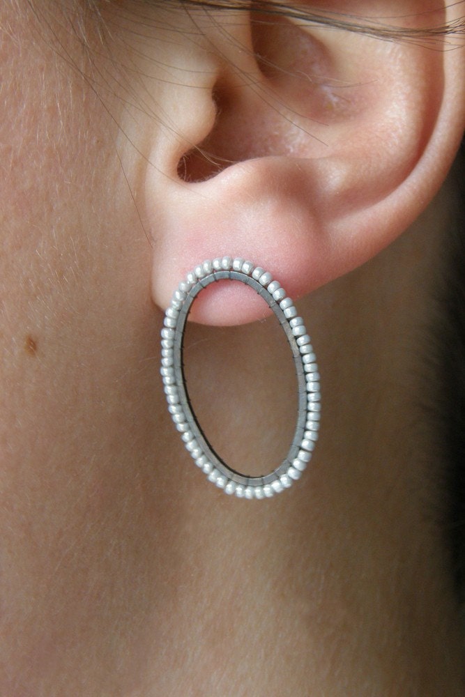 Oval Frame Studs: Mist